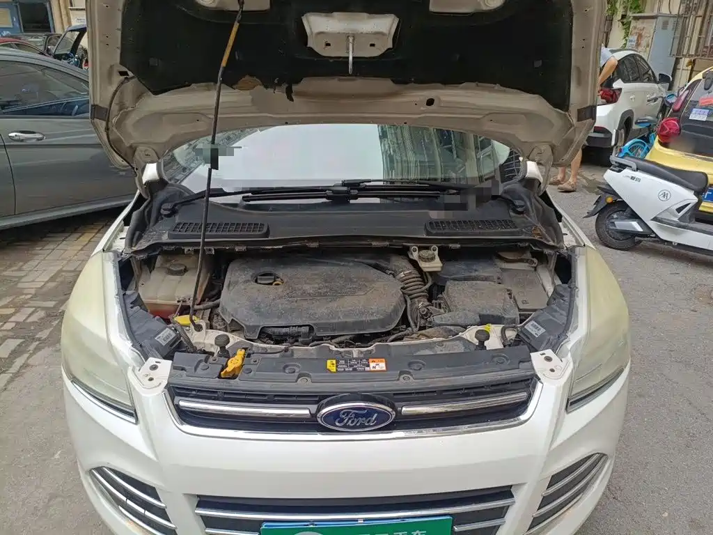 Ford Kuga — миниатюра 21