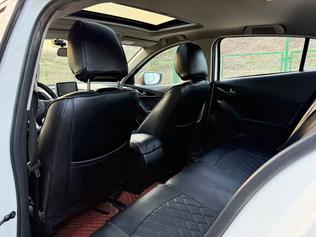 Mazda 3 Axela — миниатюра 8