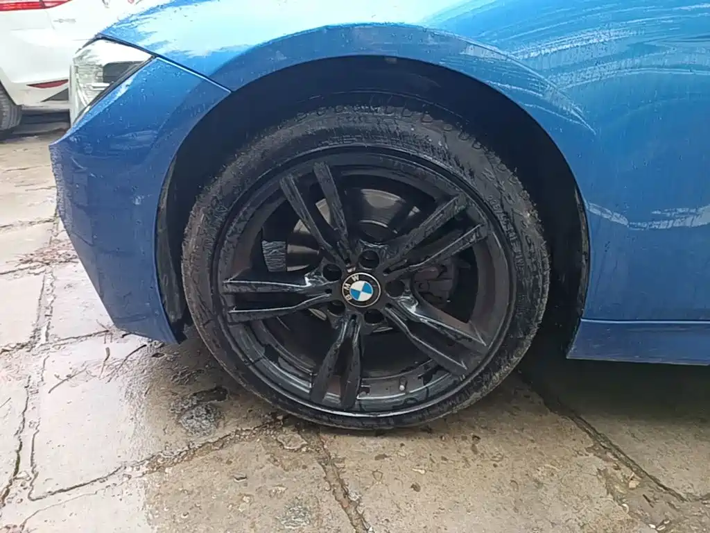 BMW 3 Series — миниатюра 23