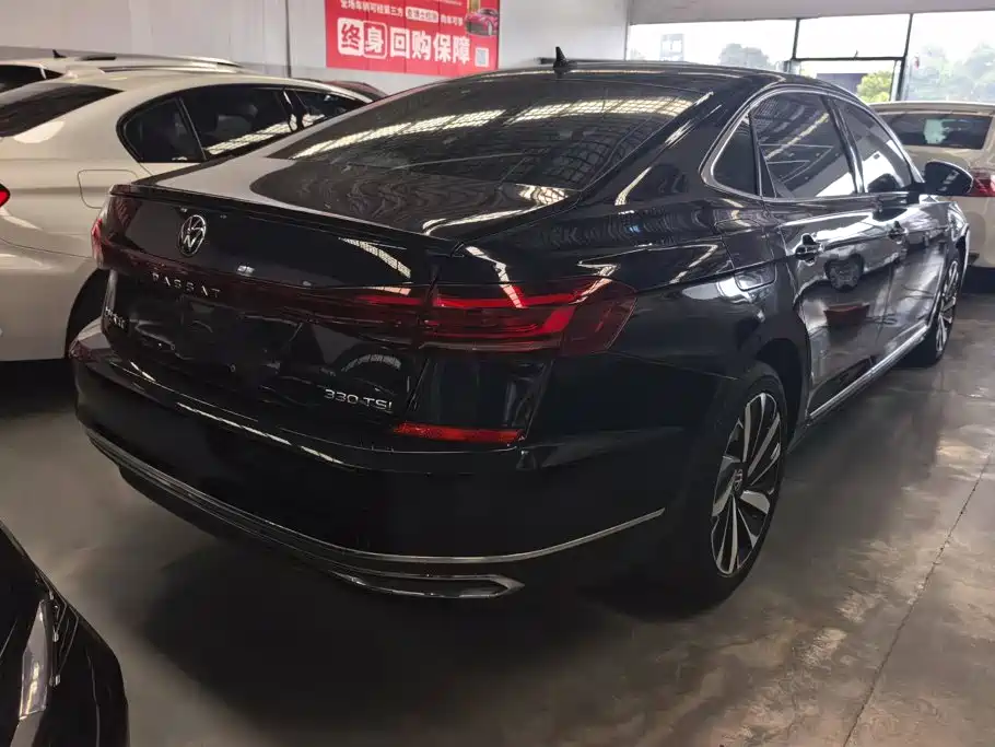 Volkswagen Passat — миниатюра 3