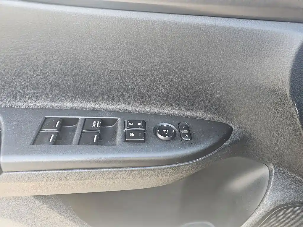 Honda Accord — миниатюра 12