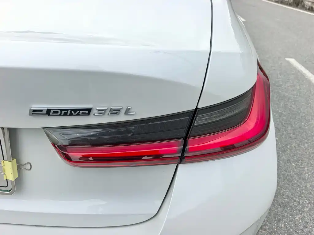 BMW i3 — миниатюра 17