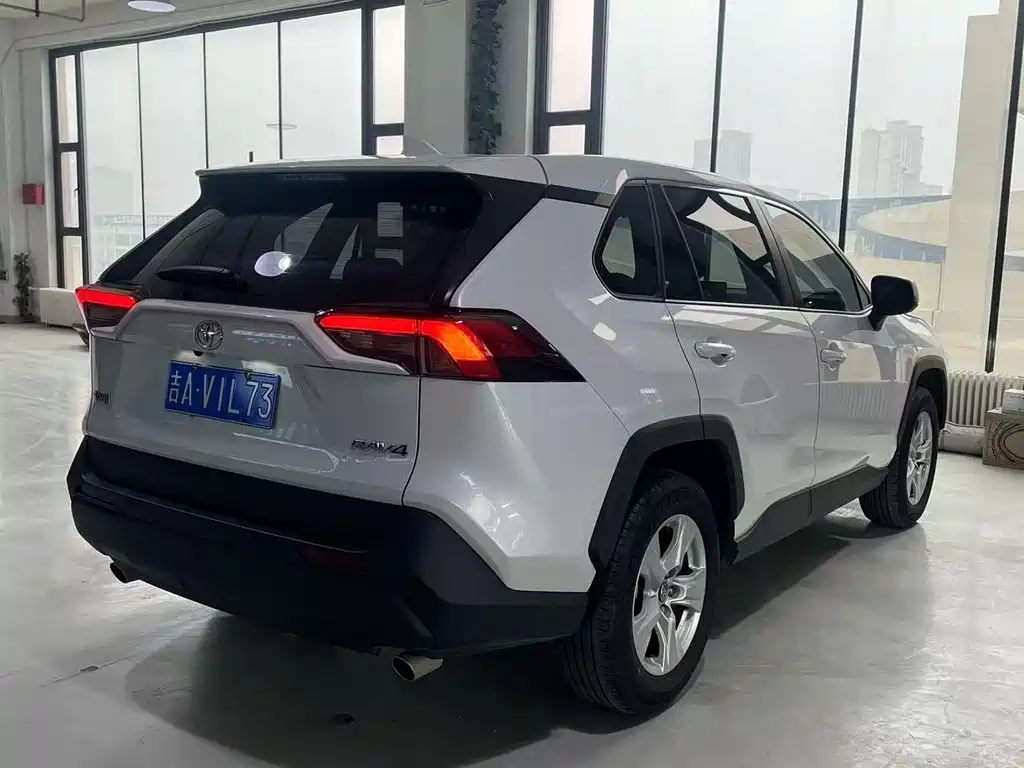 TOYOTA RAV4 RONGFANG