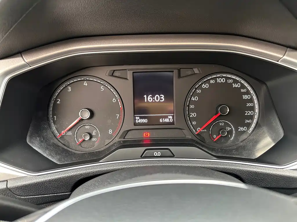 Volkswagen T-Roc — миниатюра 23