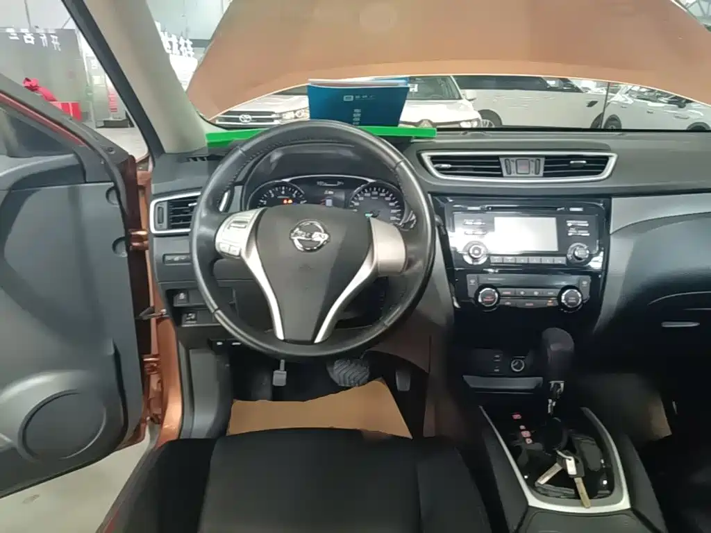 Nissan X-Trail — миниатюра 11