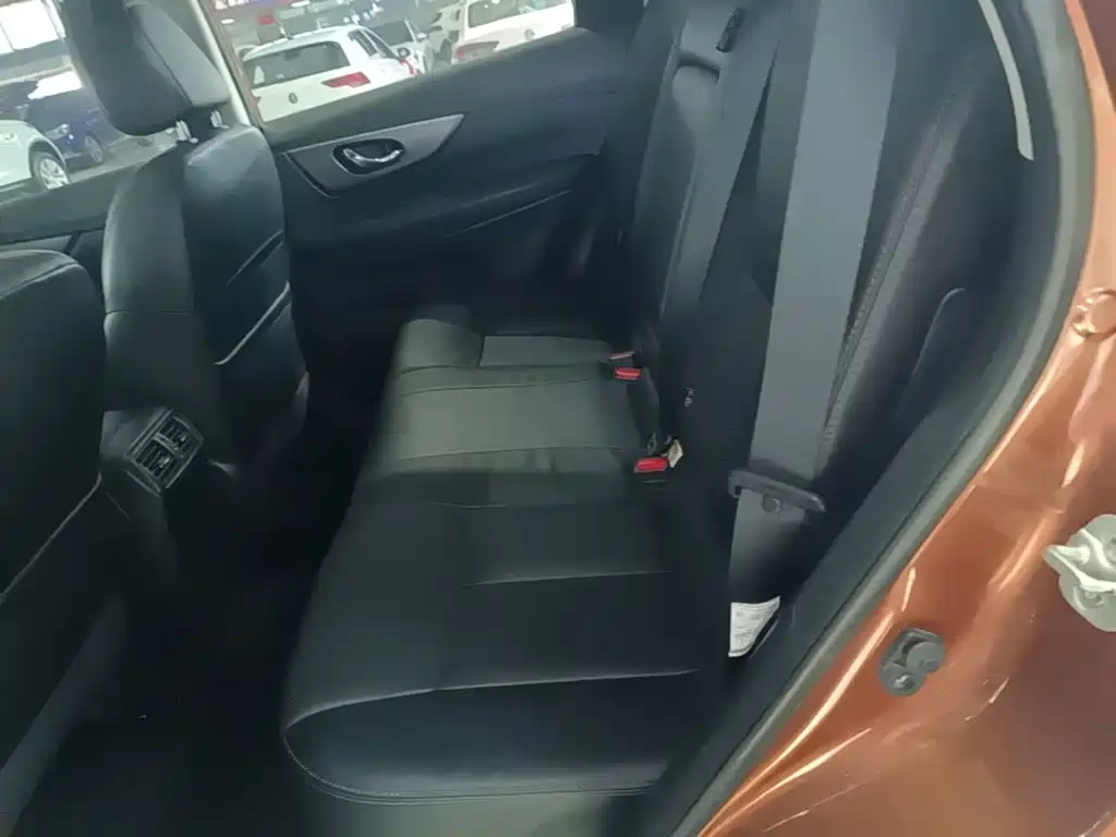 Nissan X-Trail — миниатюра 17