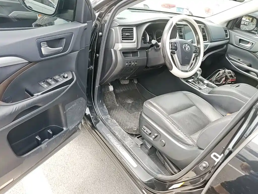 Toyota Highlander — миниатюра 16