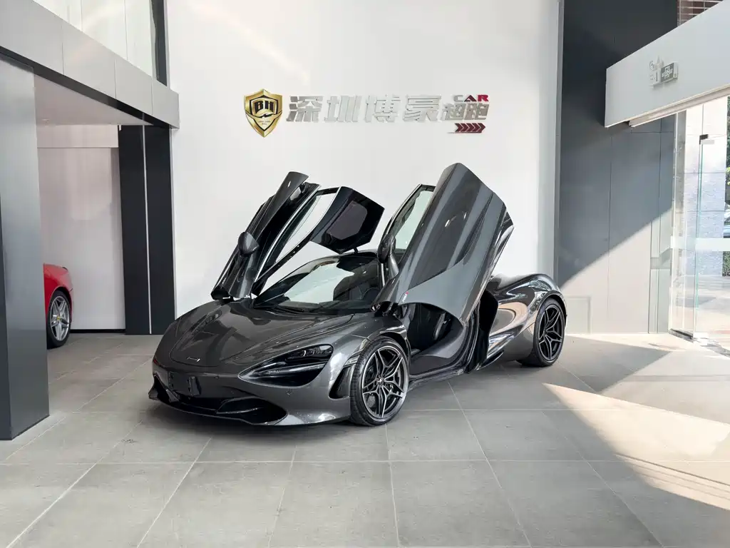 MCLAREN 720S