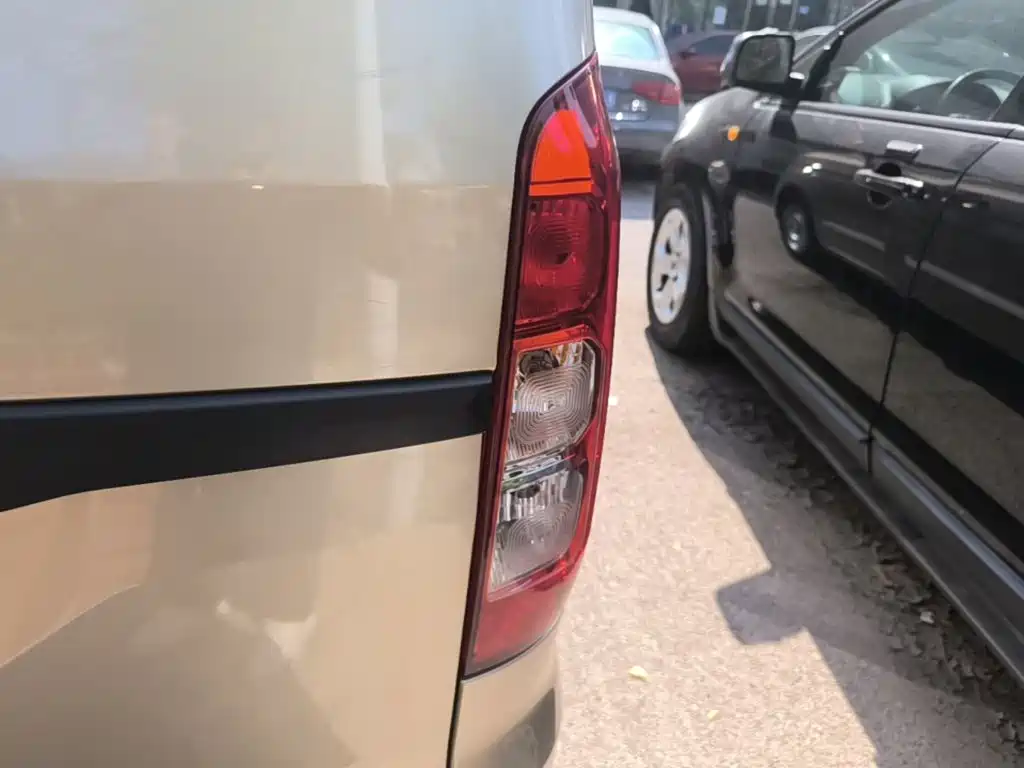 Wuling Hongguang V — миниатюра 8