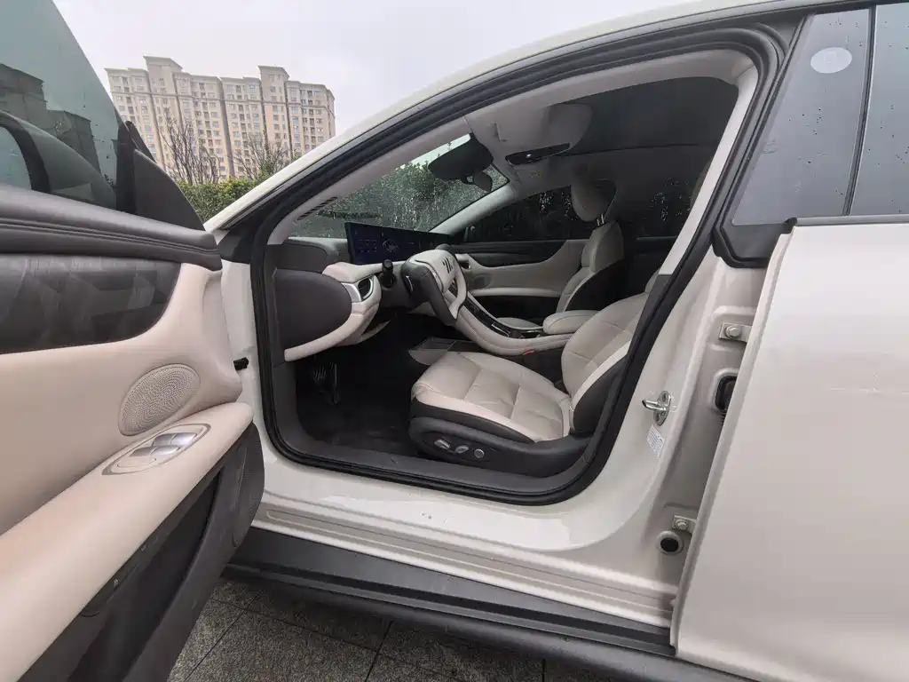 ZHIJI AUTOMOBILE ZHIJI L6