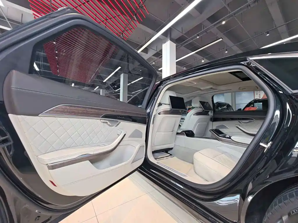 Audi A8 — миниатюра 30