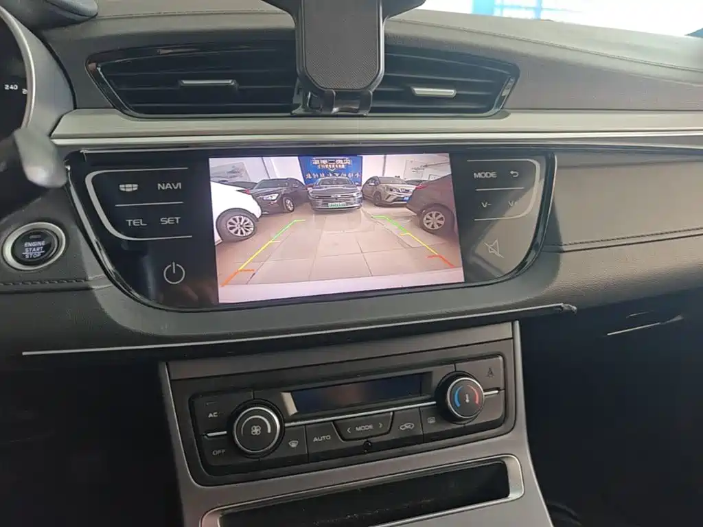 Geely Emgrand — миниатюра 13