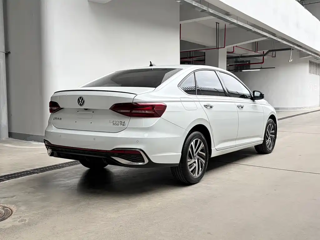 Volkswagen Lavida — миниатюра 5