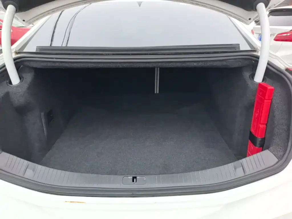 Cadillac XTS — миниатюра 19
