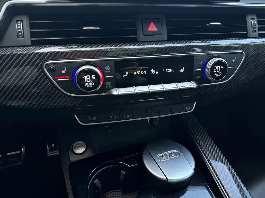 Audi RS 4 — миниатюра 25