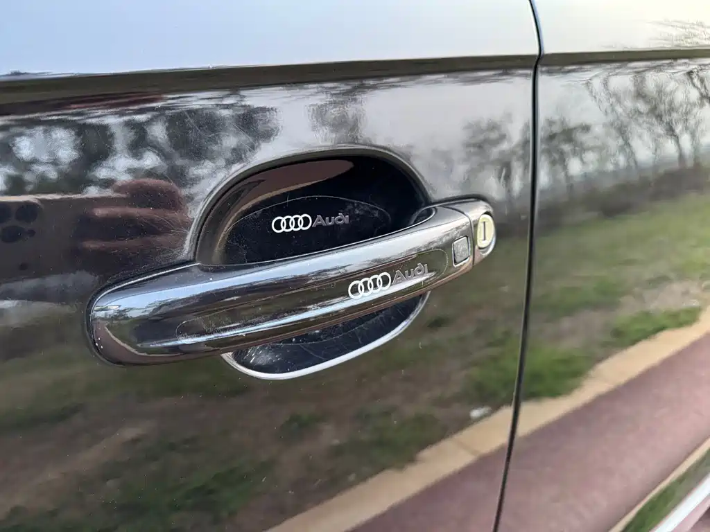 Audi Q7 — миниатюра 18