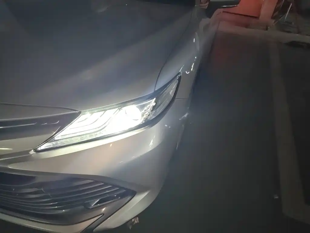 Toyota Camry — миниатюра 24