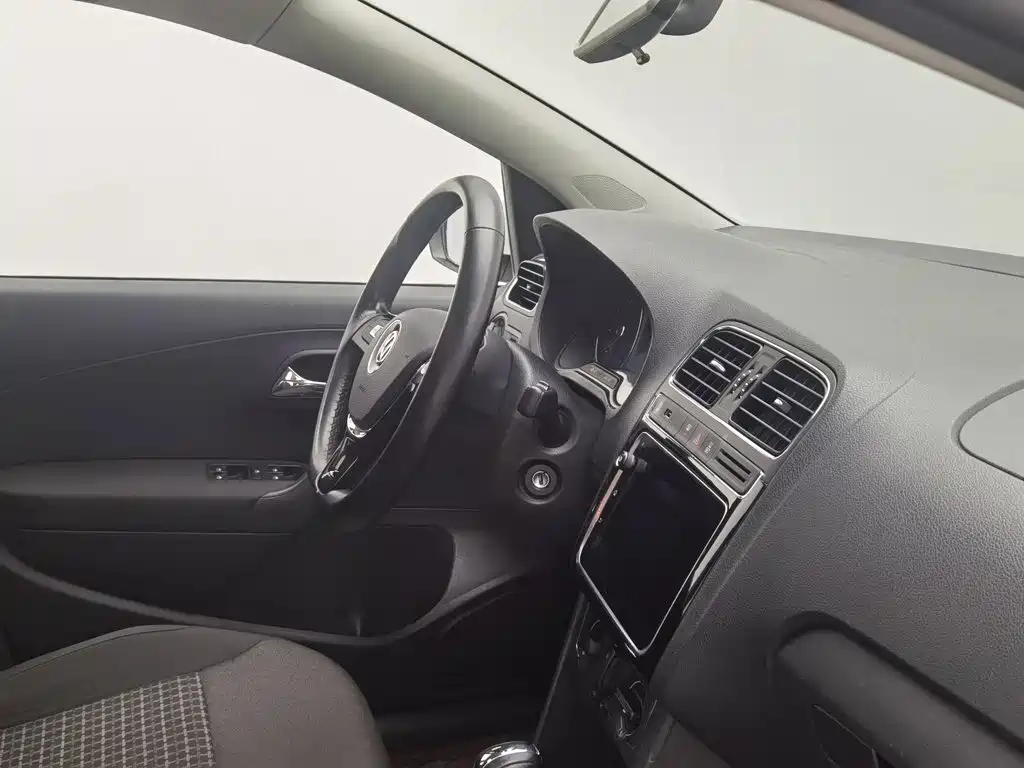 Volkswagen Polo — миниатюра 22