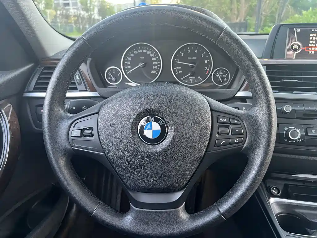 BMW 3 Series — миниатюра 12