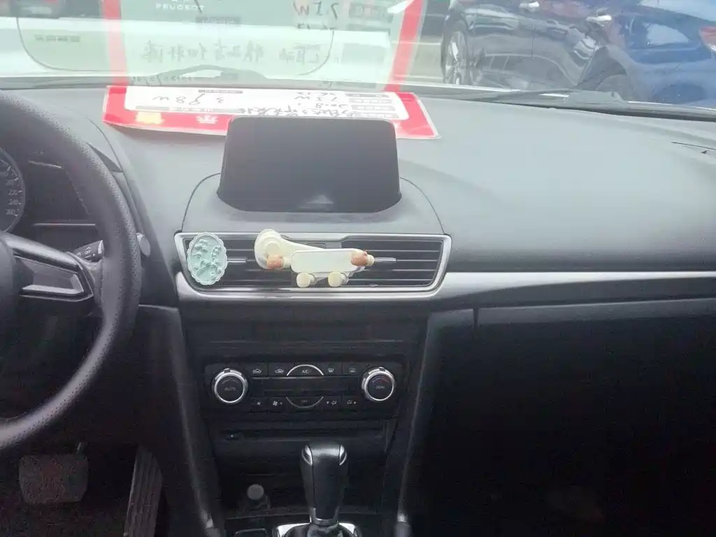 Mazda 3 Axela — миниатюра 14