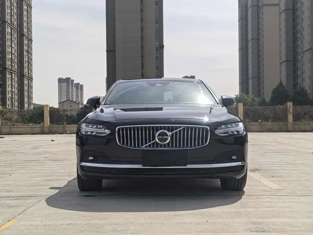 Volvo S90 — миниатюра 2