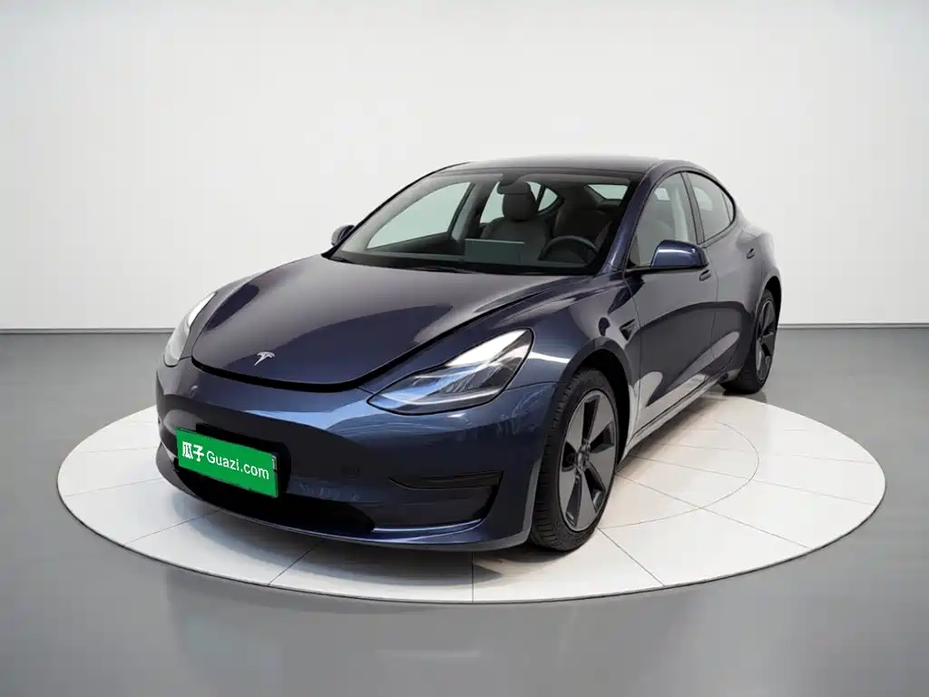 Tesla Model 3 — миниатюра 2