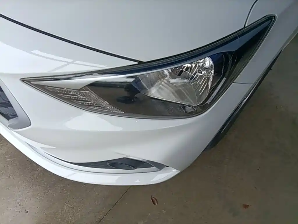 Hyundai Elantra — миниатюра 24