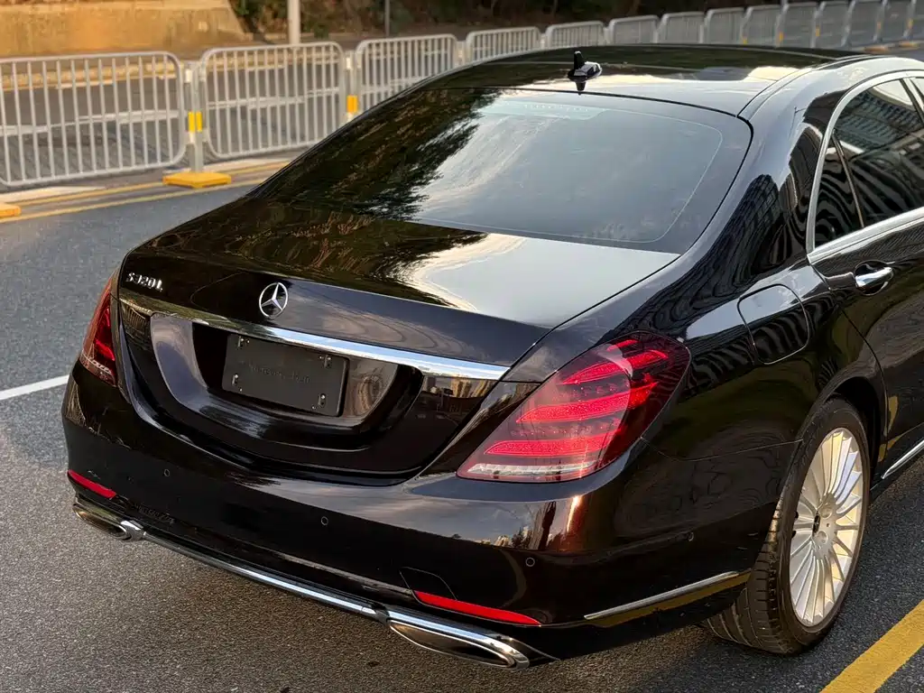 MERCEDES-BENZ S CLASS