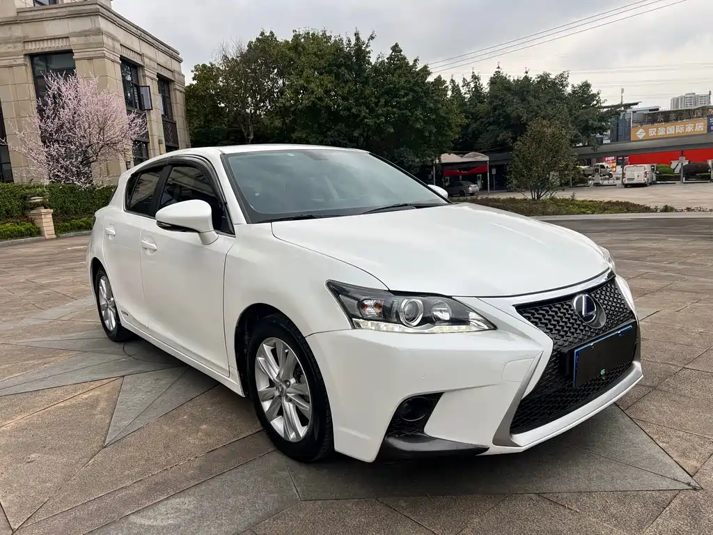 LEXUS CT