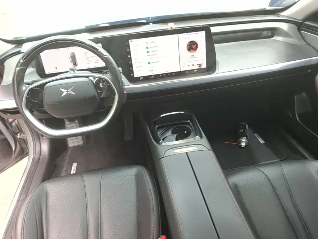 XPeng P7 — миниатюра 10
