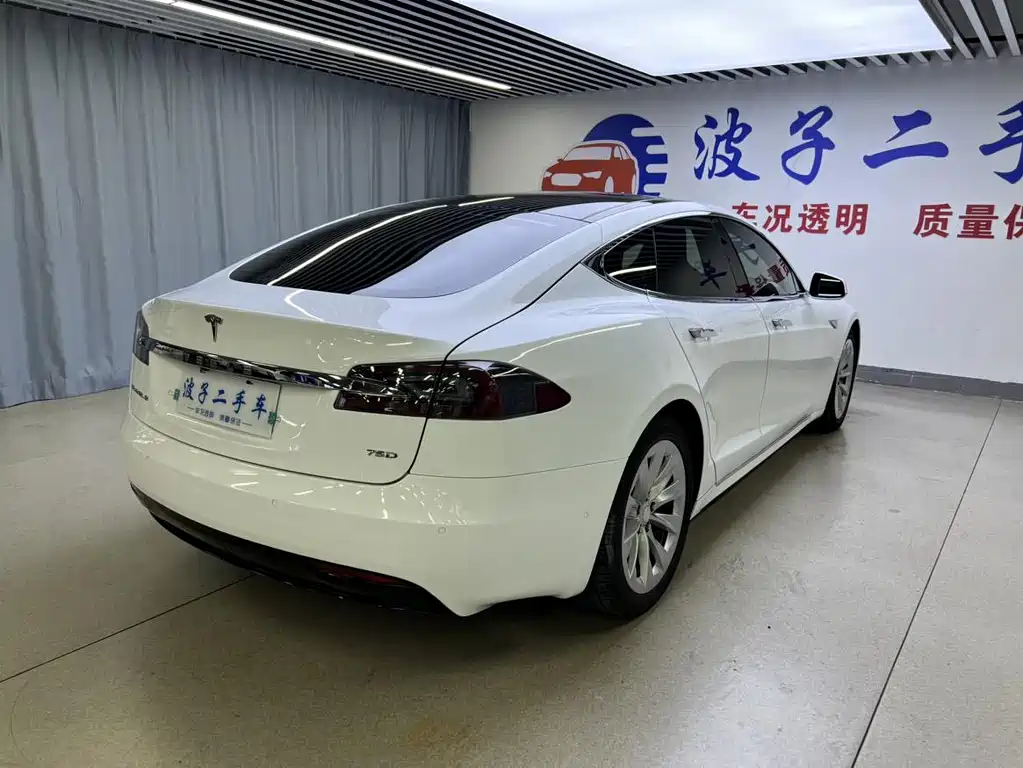 TESLA MODEL S