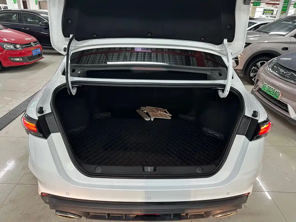 GEELY AUTOMOBILE BINRUI