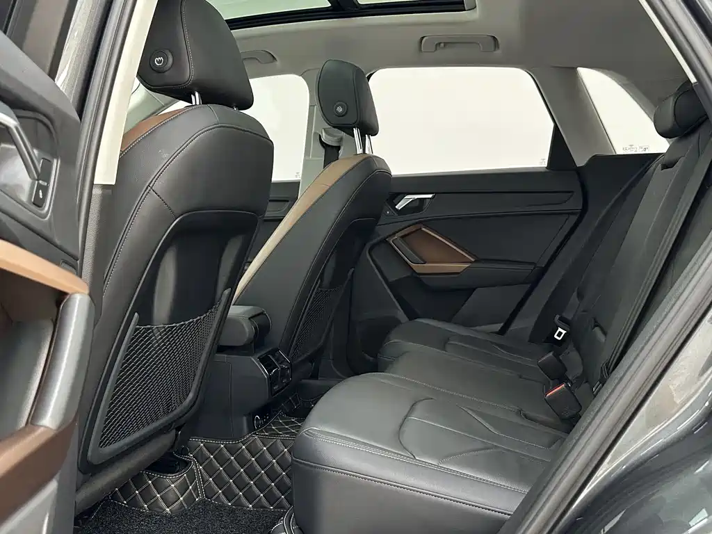 Audi Q3 2023 35 TFSI Fashion (1.4T)