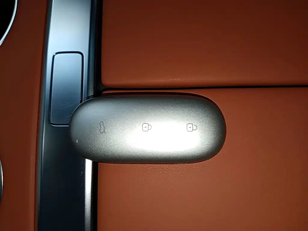 Li Auto Li L9 — миниатюра 9