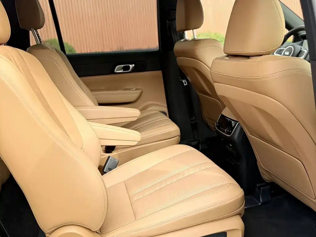 Li Auto Li ONE — миниатюра 8
