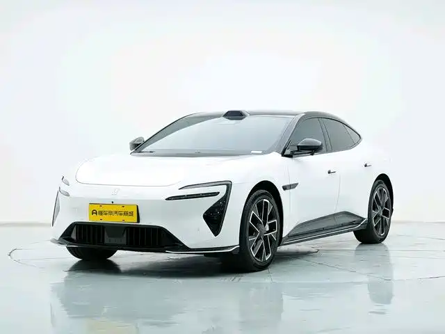 2025 Avatr 06