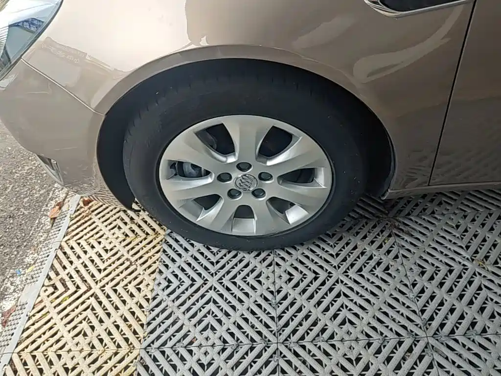 Buick Regal — миниатюра 23