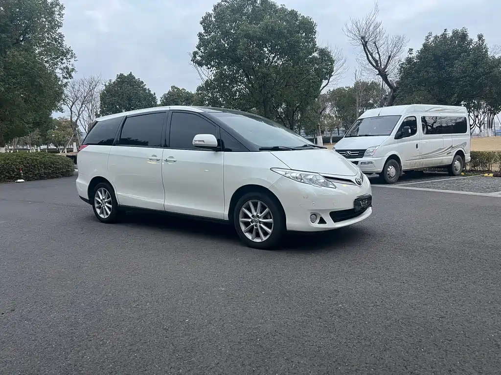 TOYOTA PREVIA
