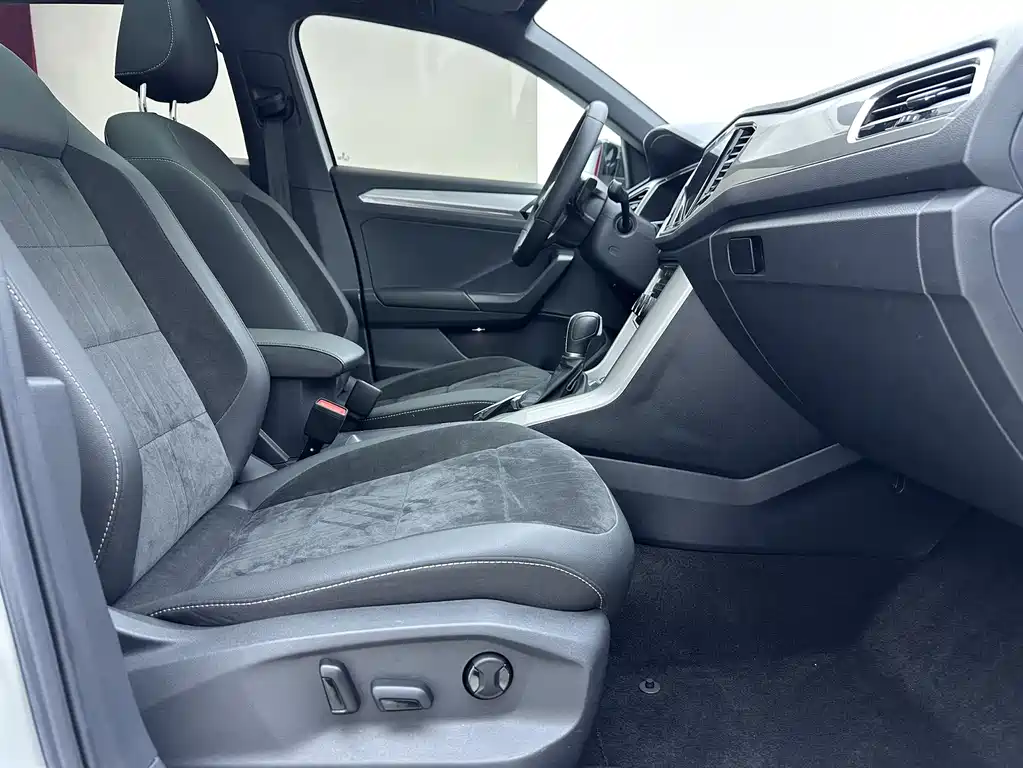 Volkswagen T-Roc 2022 280TSI DSG R-Line Pro PLUS