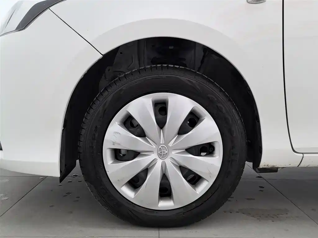 TOYOTA YARIS L ZHIXUAN