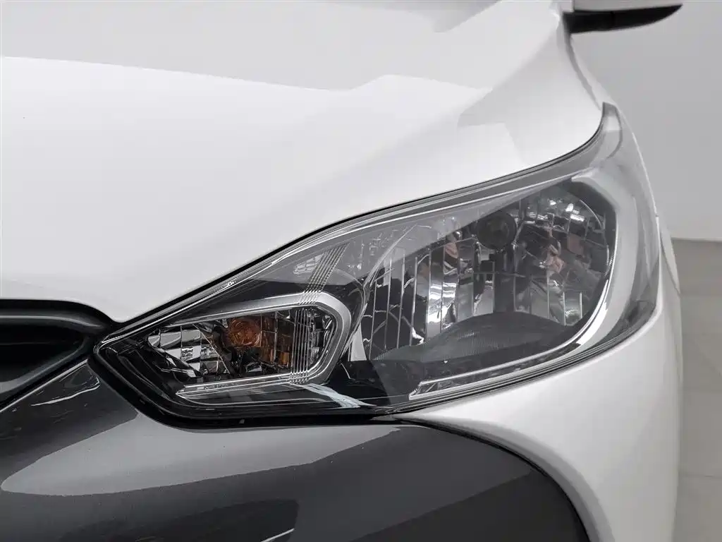 TOYOTA YARIS L ZHIXUAN