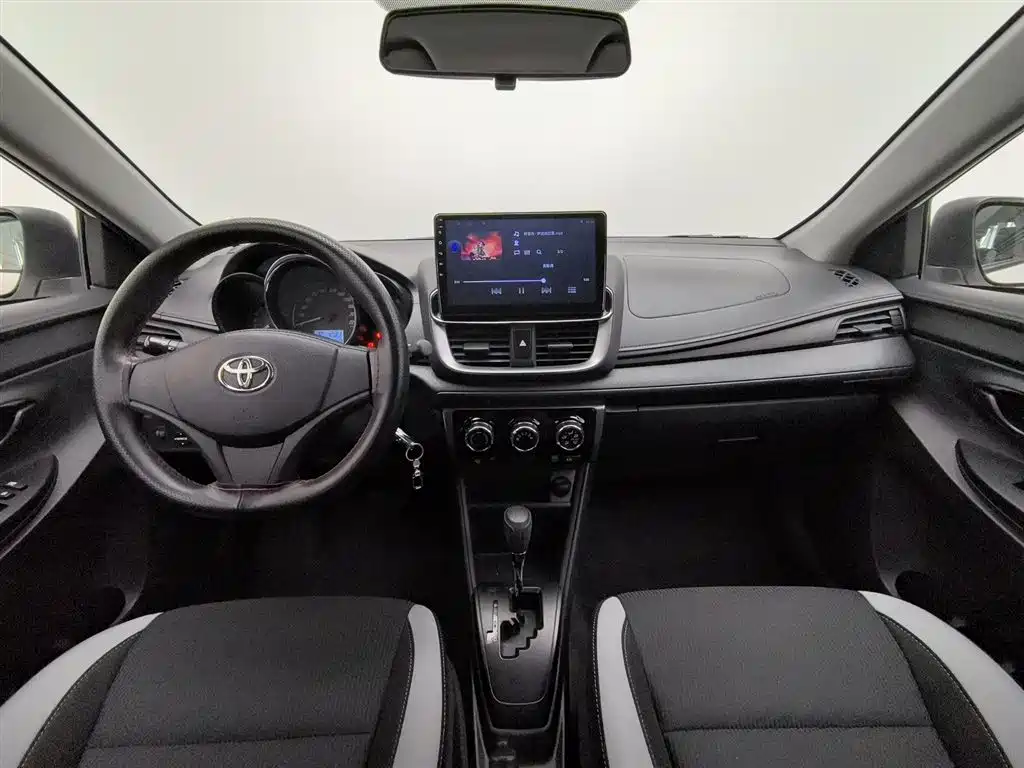 TOYOTA YARIS L ZHIXUAN