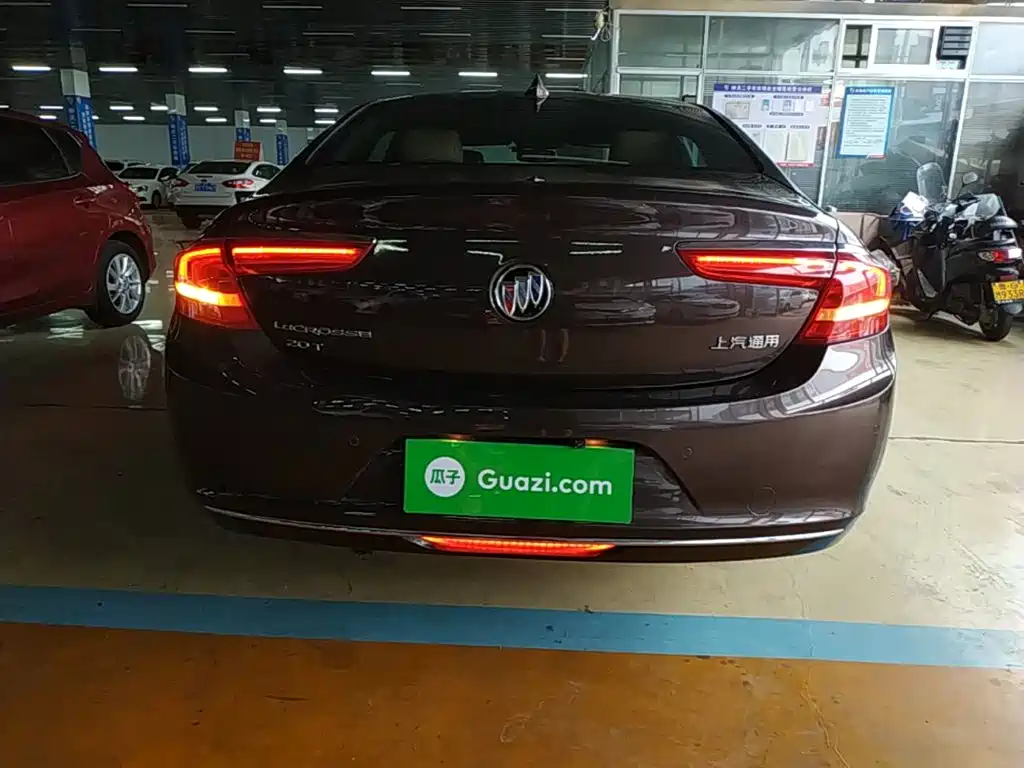 Buick LaCrosse — миниатюра 6