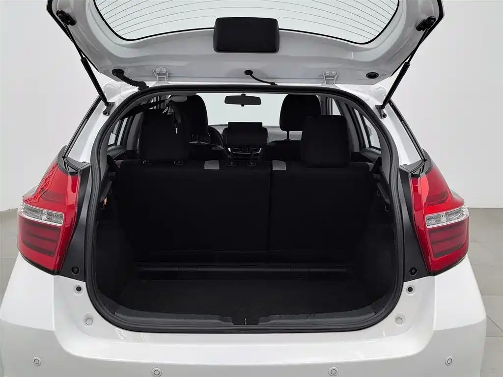 TOYOTA YARIS L ZHIXUAN