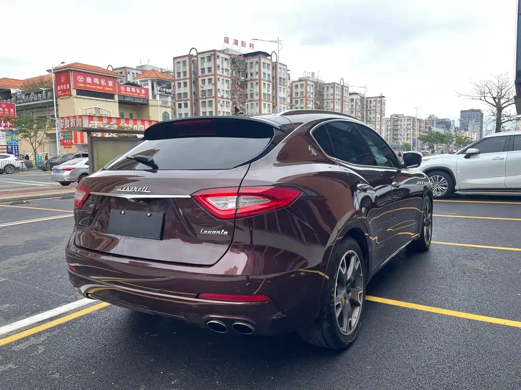 MASERATI LEVANTE