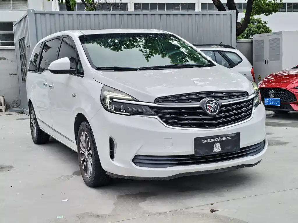 Buick GL8 — миниатюра 2