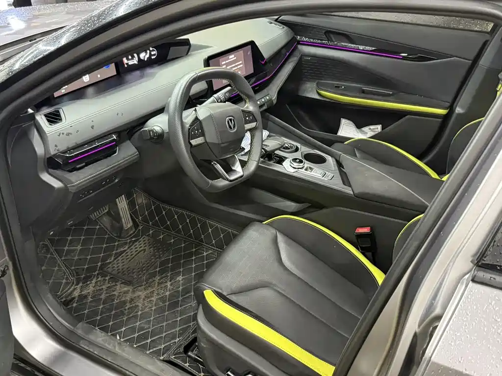 Changan UNI-V 2023 2.0T