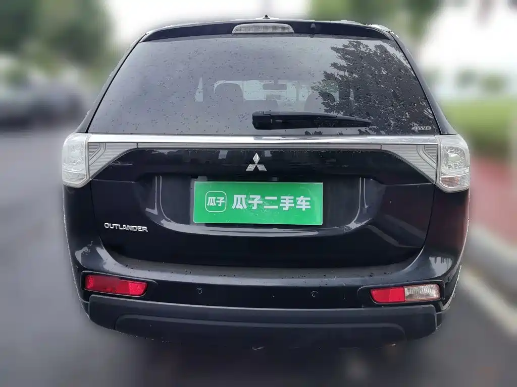 Mitsubishi Outlander (Import) — миниатюра 3
