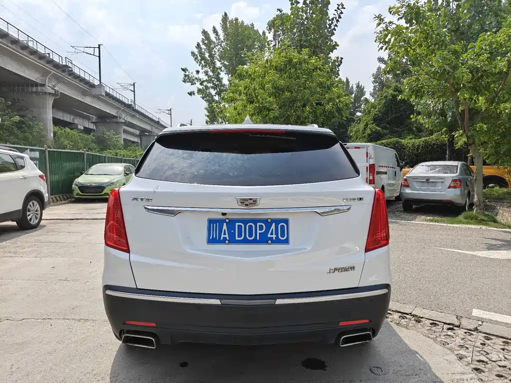 Cadillac XT5 — миниатюра 5