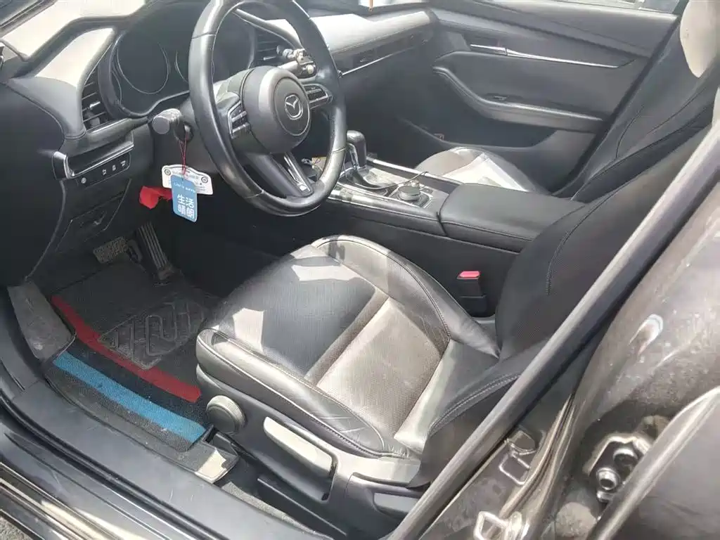 Mazda Mazda3 3 2021 2.0L AT